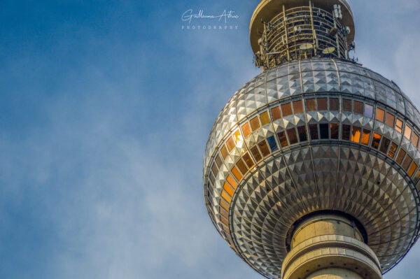 Zoom sur le Fernsehturm de Berlin