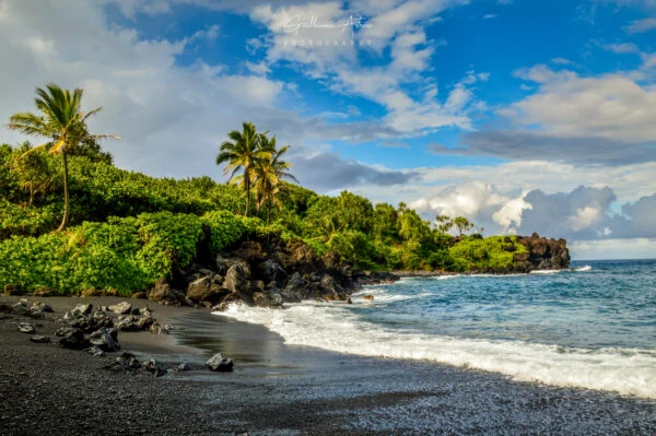 Black sand beach à Maui