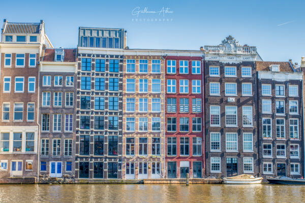 Façades de Damrak à Amsterdam