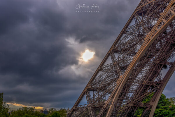 La Tour Eiffel vue de près