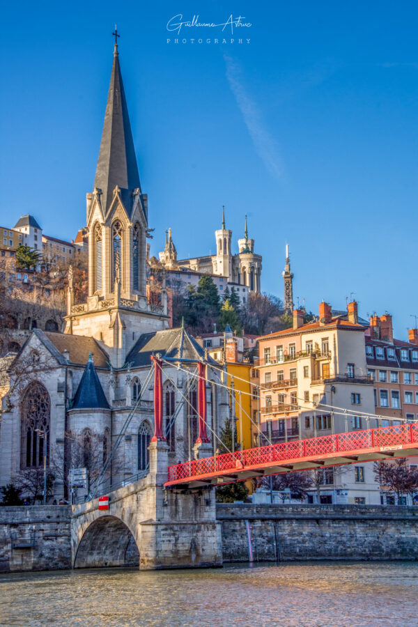 Passerelle et église Saint-Georges de Lyon