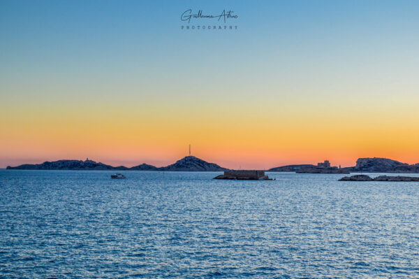 Coucher de soleil sur les îles du Frioul à Marseille