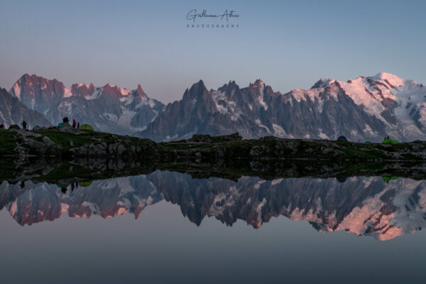 Le lac des Cheserys à l’heure bleue