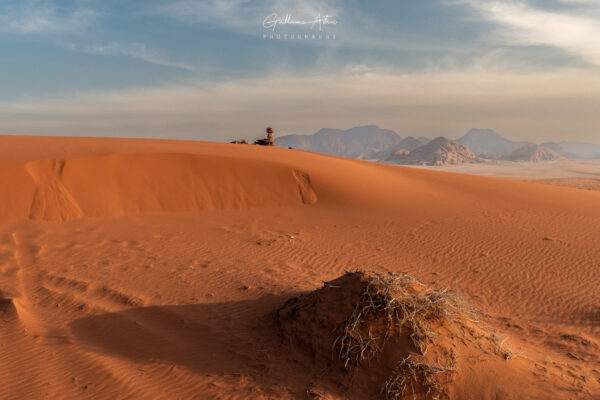 Wadi Rum, désert de sable et de formations rocheuses