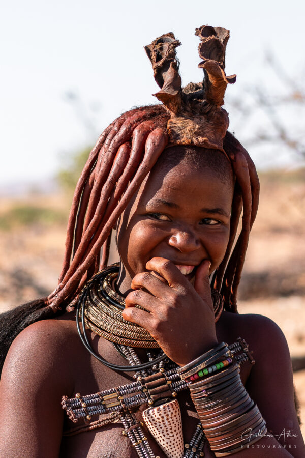 Le sourire timide d’une femme Himba