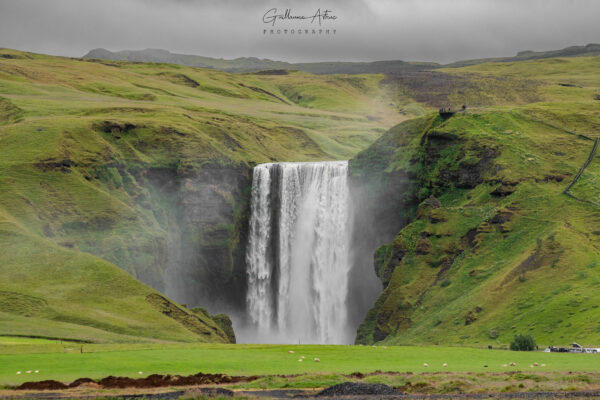 Paysage verdoyant autour de Skogafoss