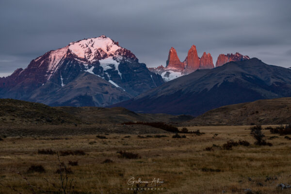 Le jour se lève sur Torres del Paine