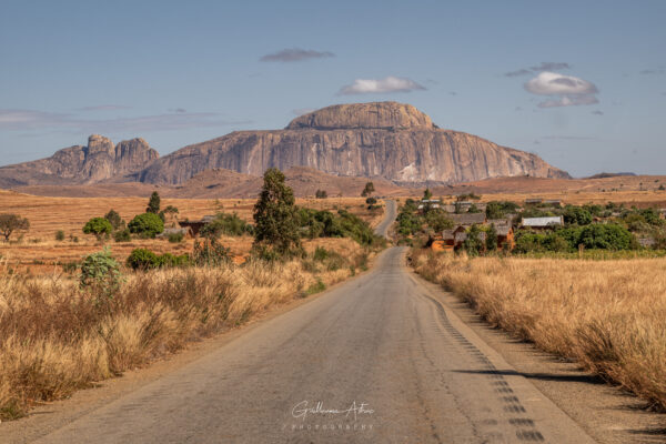 Sur la route des légendes malgaches