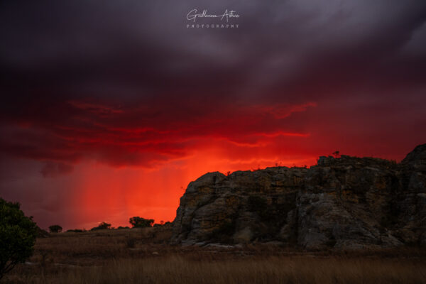 Orage de lumière sur Isalo